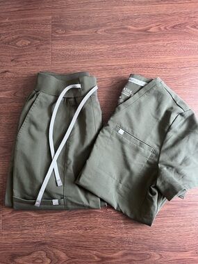 Fabletics Olive Green Scrub Set with Drawstring Waist